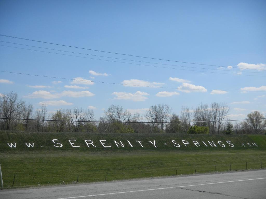 Serenity Springs - Michigan City Hotel Springfield Esterno foto